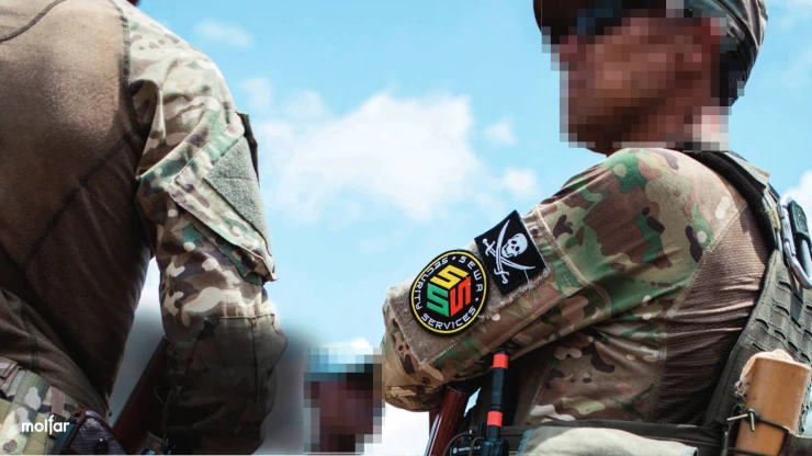 Найманець із шевроном Sewa Security Service
